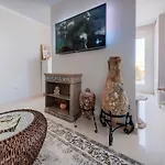 Apartamento ático Parque Kotinoussa *
