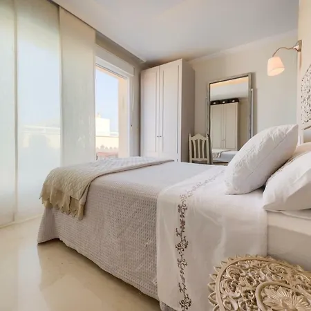 Apartment Atico Parque Kotinoussa *